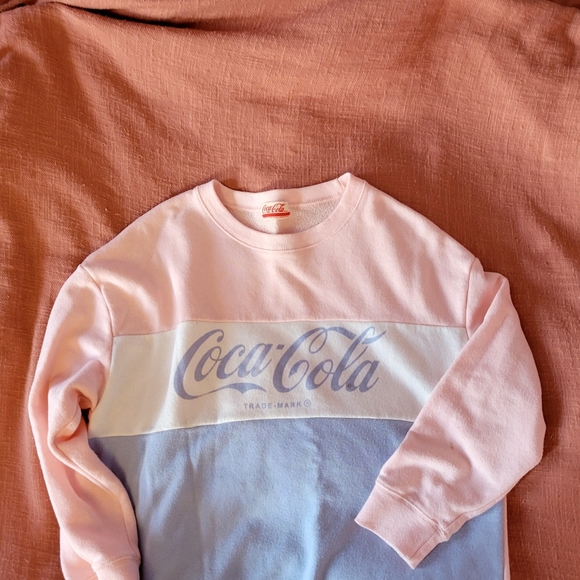 🇯🇵 Pastel Coca-Cola Pullover - Picture 4 of 14
